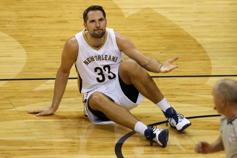 November 3, 2015:  New Orleans Pelicans forward Ryan Anderson (33) looks in disbelief over the ref not calling a foul during the game between Orlando Magic and New Orleans Pelicans at the Smoothie King Center in New Orleans, LA.  Orlando Magic defeat the  New Orleans Pelicans 103-94 (Photograph by Stephen Lew/Icon Sportswire)