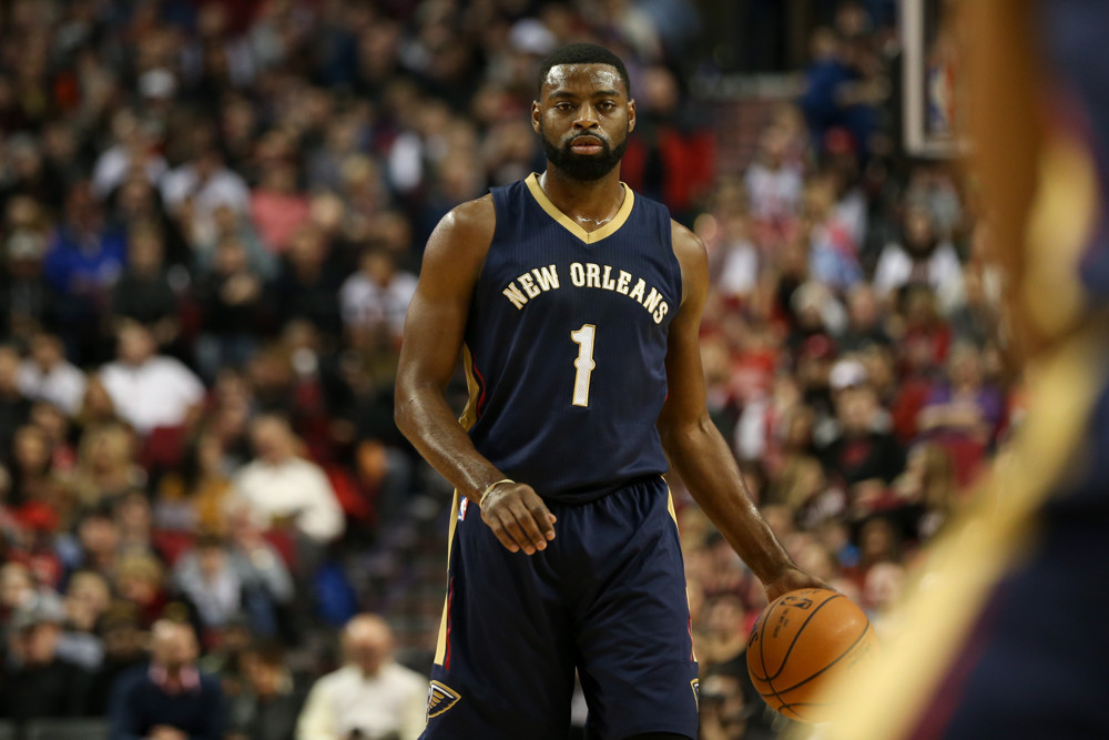 Dec. 14, 2015 - TYREKE EVANS (1) looks to pass. The Portland Trail Blazers hosted the New Orleans Pelicans at the Moda Center on December 14th, 2015. (Photo by David Blair/Zuma Press/Icon Sportswire)