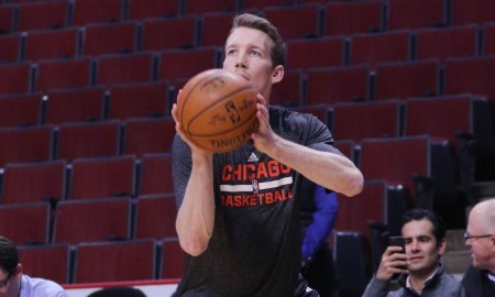 Apr 15, 2015; Chicago, IL, USA; Chicago Bulls forward Mike Dunleavy (34) warms up prior to a game against the Atlanta Hawks at the United Center. Mandatory Credit: Dennis Wierzbicki-USA TODAY Sports