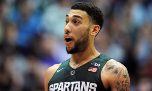 28 January 2016: Michigan State Spartans guard Denzel Valentine (45) talks with teammates during a game between the Michigan State Spartans and Northwestern Wildcats at the Welsh-Ryan Arena in Evanston, IL. (Photo by Patrick Gorski/Icon Sportswire)