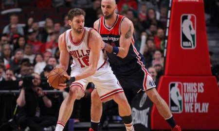 Feb 24, 2016; Chicago, IL, USA; Chicago Bulls center Pau Gasol (16) is defended by Washington Wizards center Marcin Gortat (13) during the second half at the United Center. Chicago won 109-104. Mandatory Credit: Dennis Wierzbicki-USA TODAY Sports